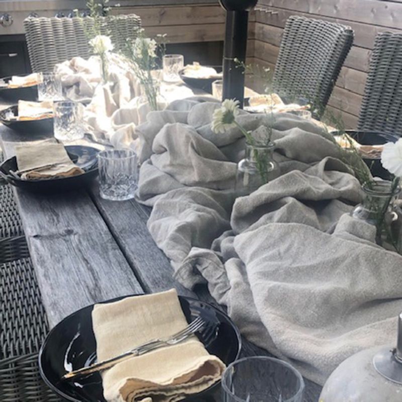 Hannah tablecloth