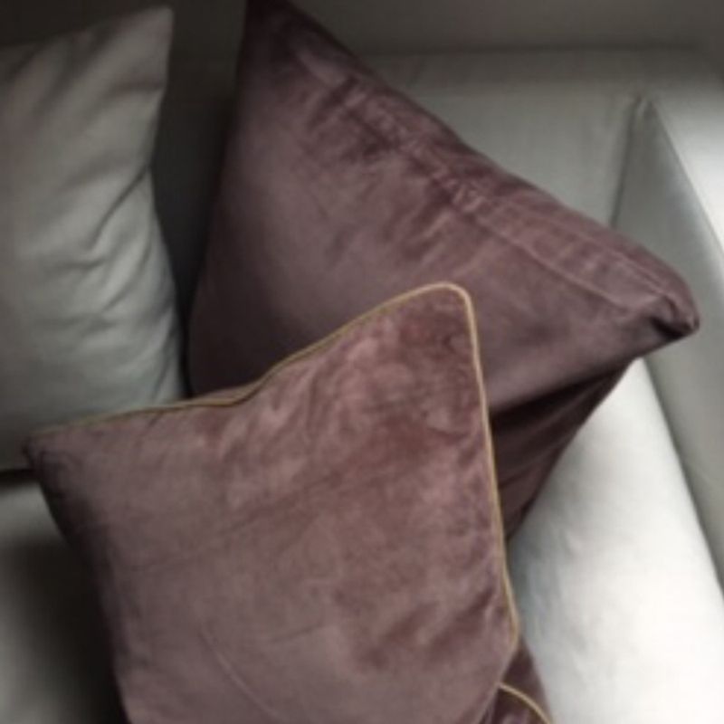 cushion cover matt velvet Plum w/gold piping